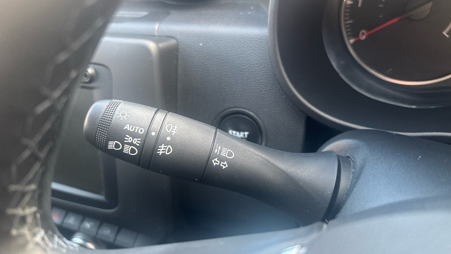 Used Dacia Duster 2018 for sale - 77052936: Photo 29