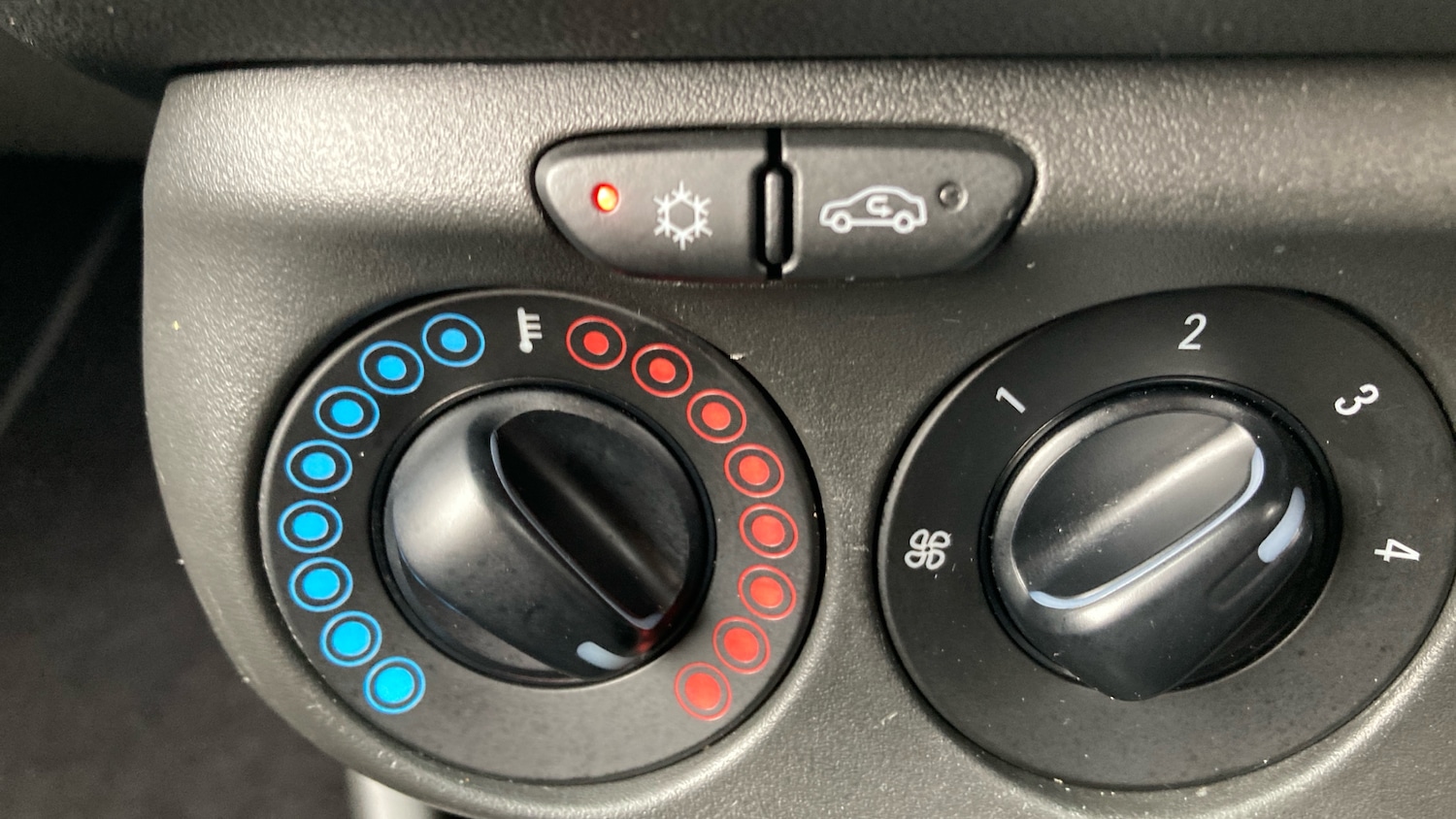 Used Vauxhall Corsa 2018 for sale - 76366937: Photo 26