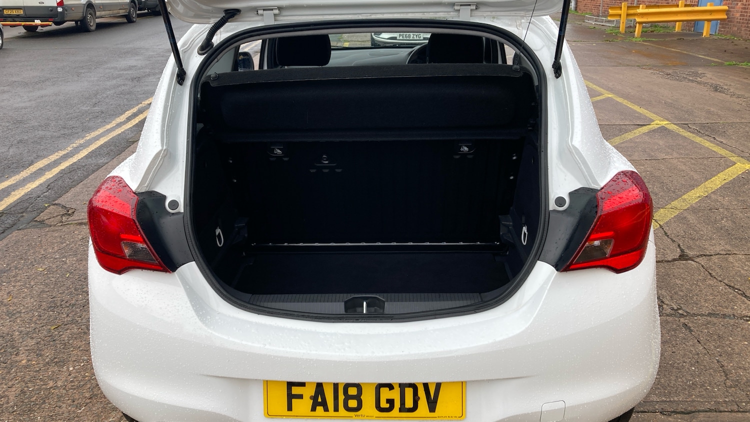 Used Vauxhall Corsa 2018 for sale - 76366937: Photo 4