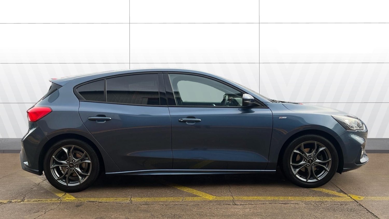 Used Ford Focus 2019 for sale - 76428573: Photo 5