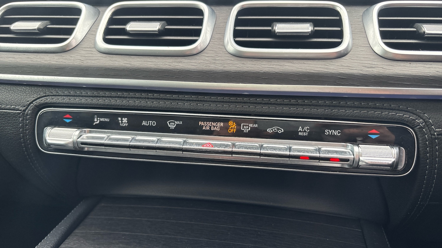 Used Mercedes-Benz GLE 2020 for sale - 77802230: Photo 36