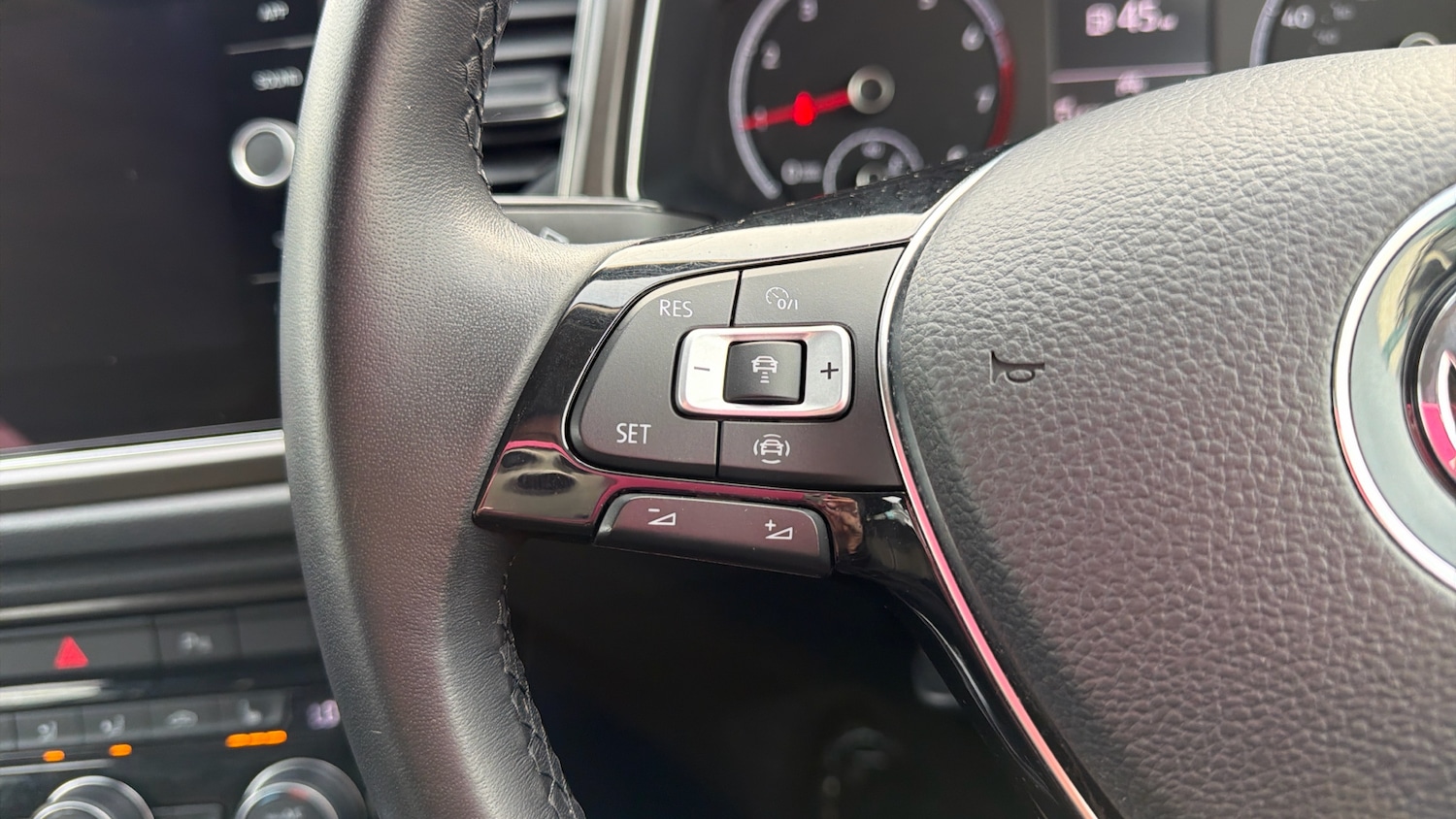 Used Volkswagen T-Roc 2019 for sale - 77968491: Photo 29