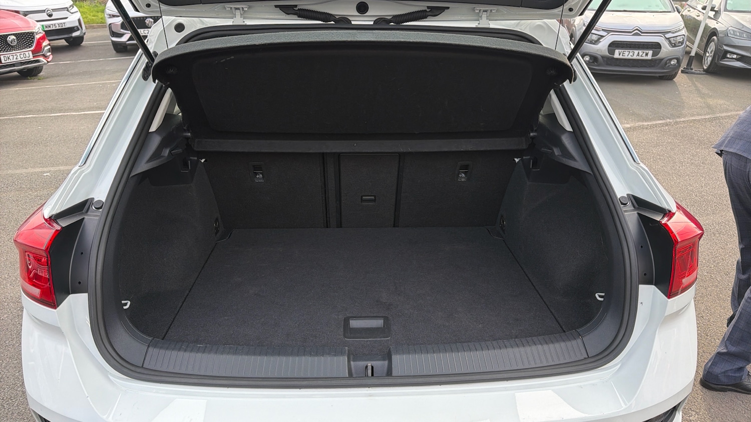 Used Volkswagen T-Roc 2019 for sale - 77968491: Photo 4