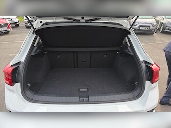 Used Volkswagen T-Roc 2019 for sale - 77968491: Photo