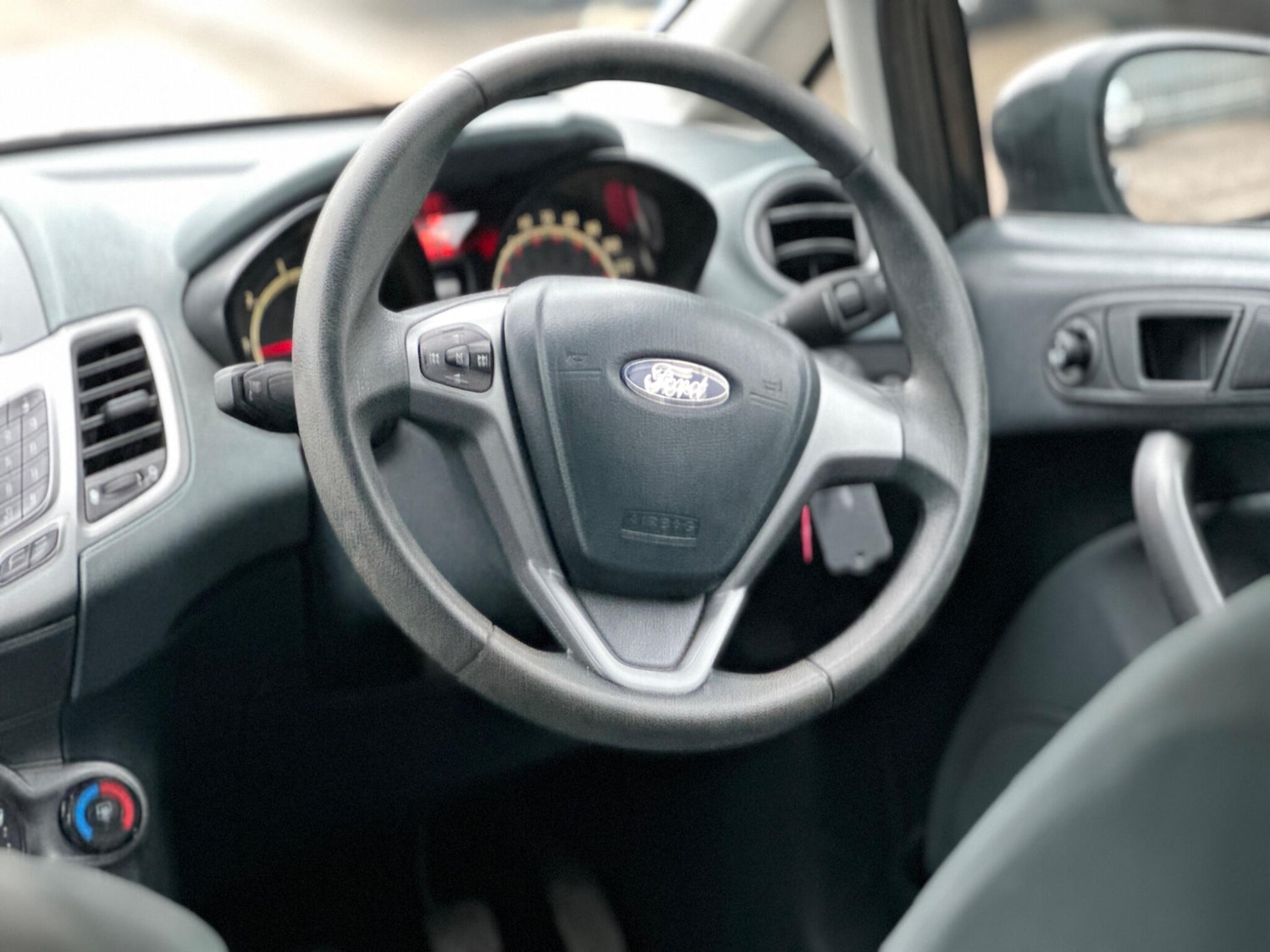 Used Ford Fiesta 2009 for sale - 77163572: Photo 31