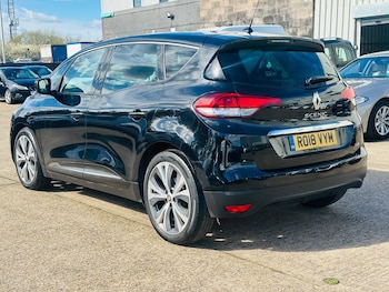 Used Renault Scenic 2018 for sale - 78034829: Photo