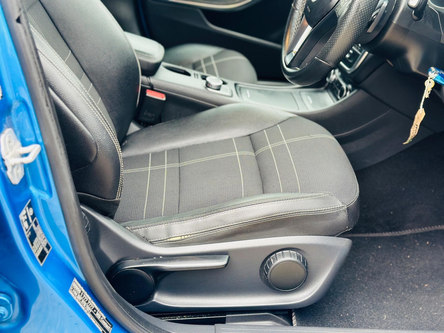 Used Mercedes-Benz A-Class 2015 for sale - 77892109: Photo 26