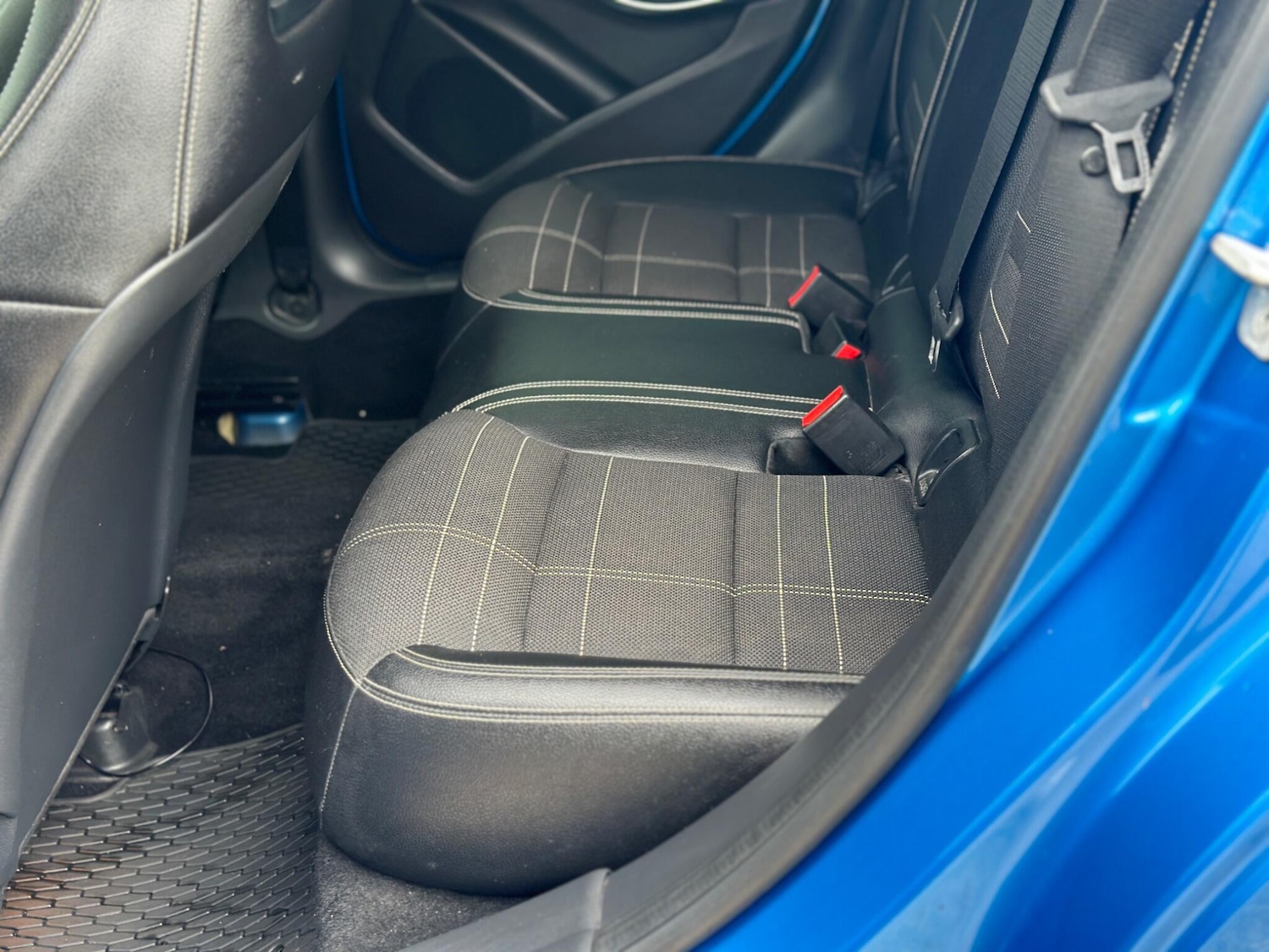 Used Mercedes-Benz A-Class 2015 for sale - 77892109: Photo 43