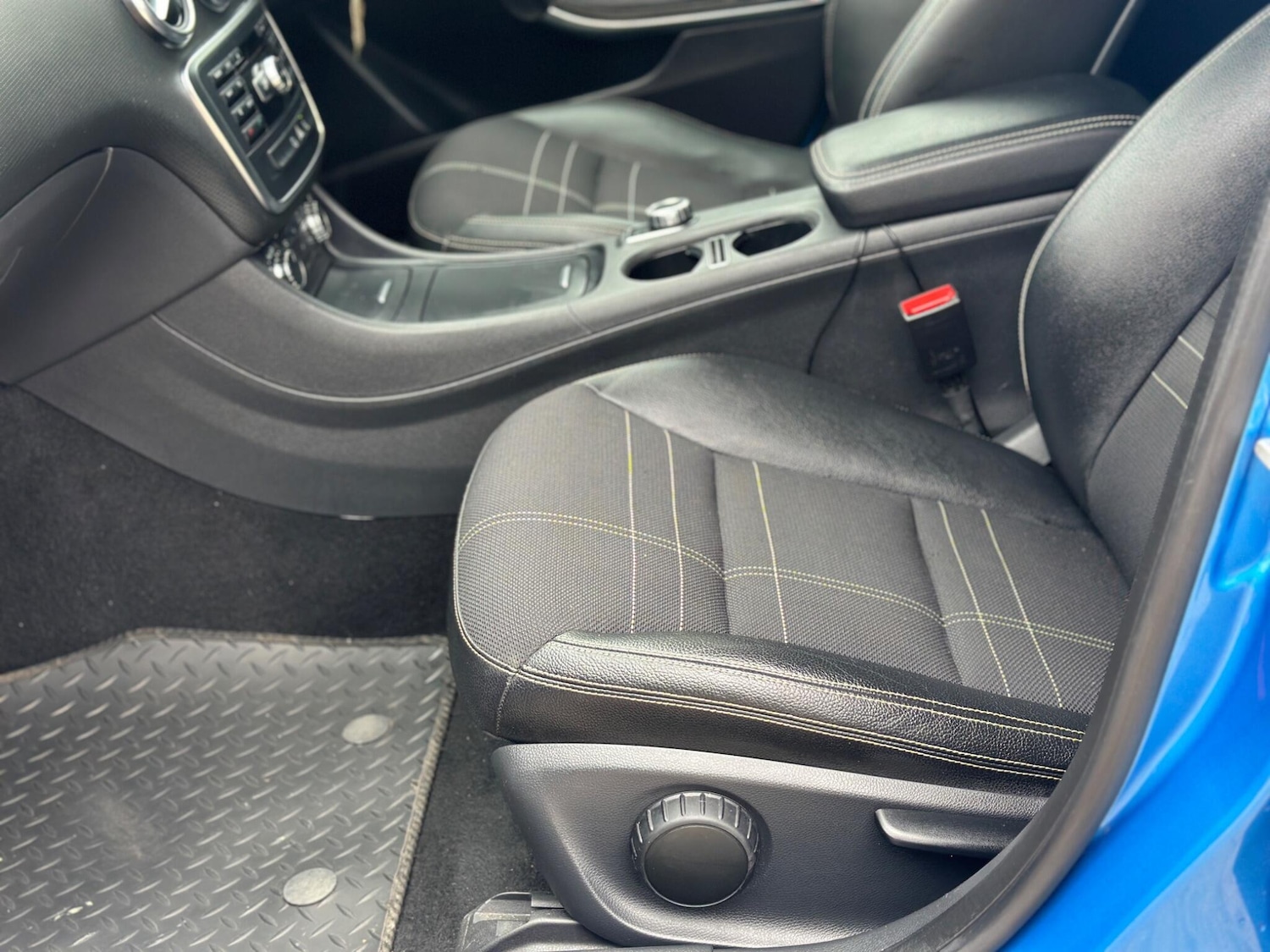 Used Mercedes-Benz A-Class 2015 for sale - 77892109: Photo 47