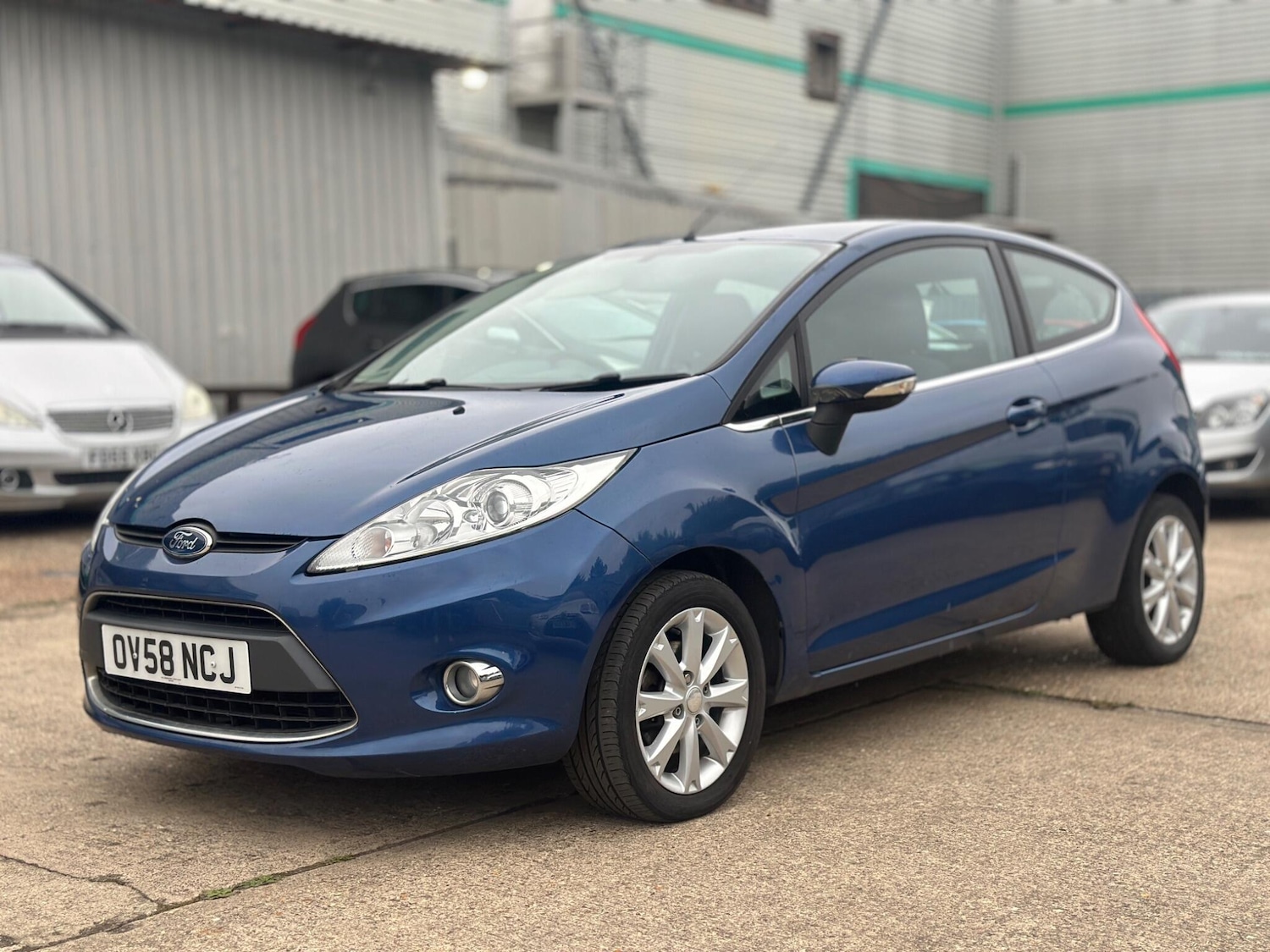 Used Ford Fiesta 2009 for sale - 76200621: Photo 2