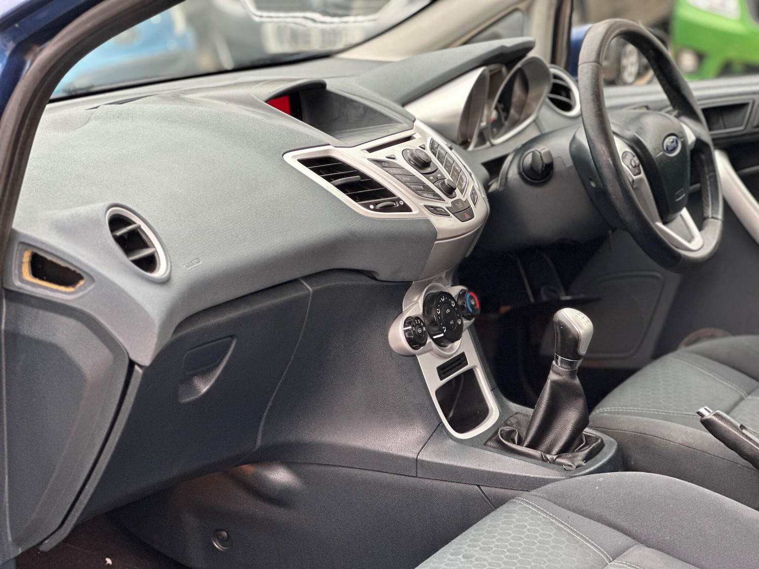 Used Ford Fiesta 2009 for sale - 76200621: Photo 32