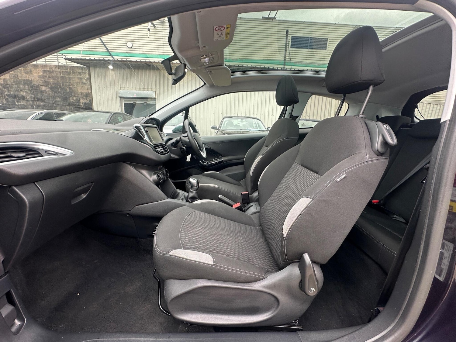 Used Peugeot 208 for sale - 76995668: Photo 10