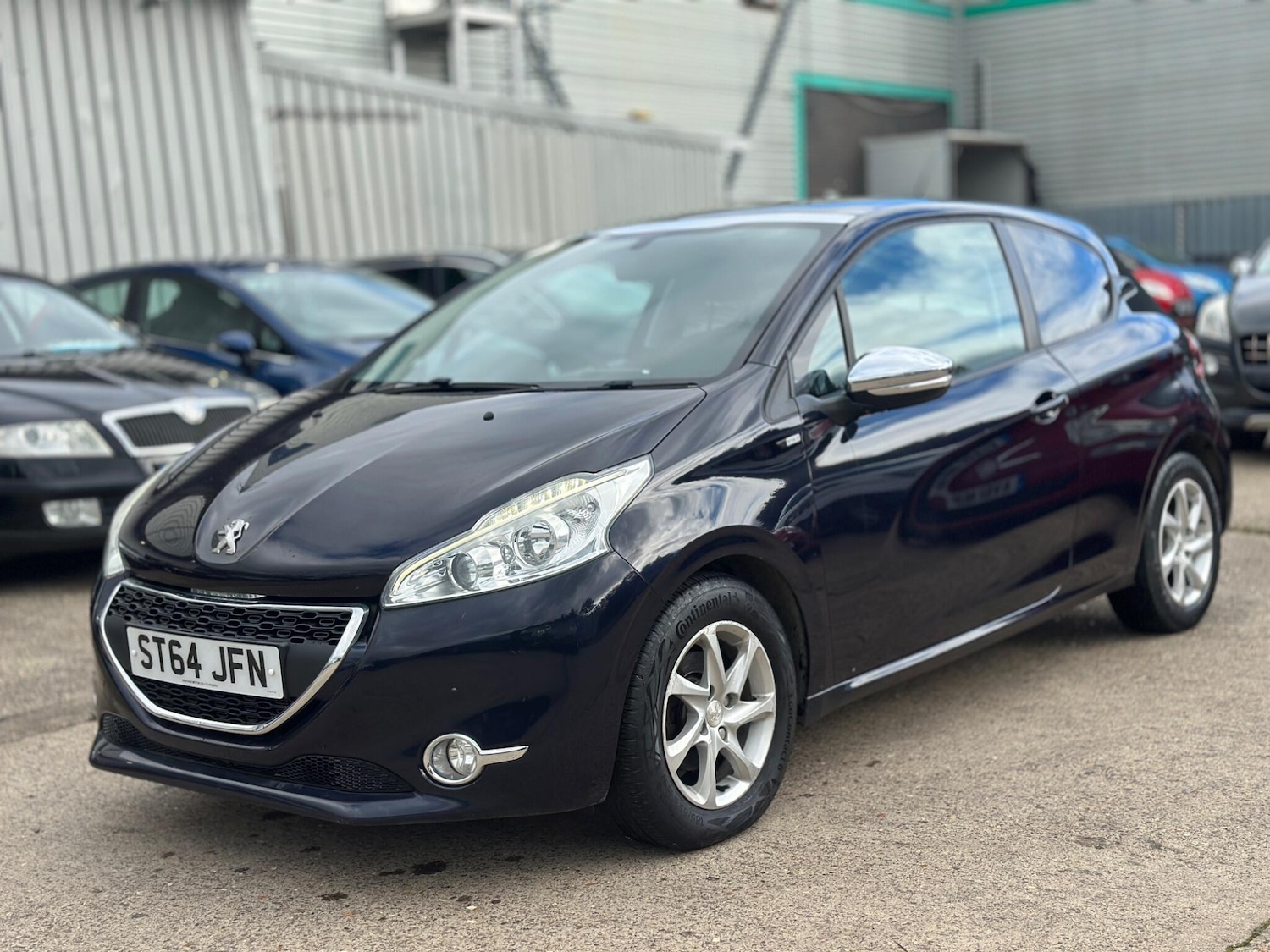 Used Peugeot 208 for sale - 76995668: Photo 2