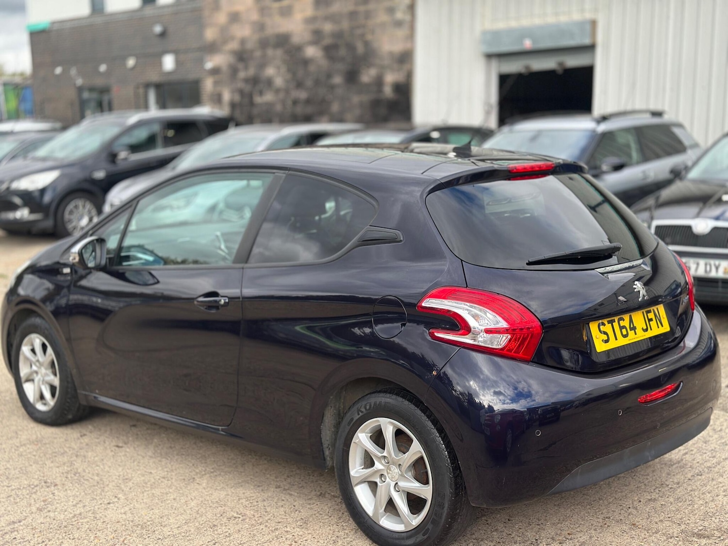 Used Peugeot 208 for sale - 76995668: Photo 3