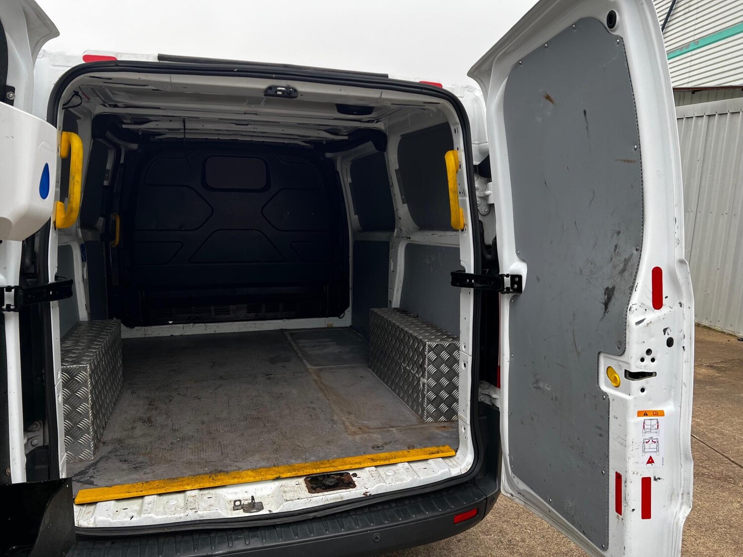 Used Ford Transit Custom 2017 for sale - 78006453: Photo 24