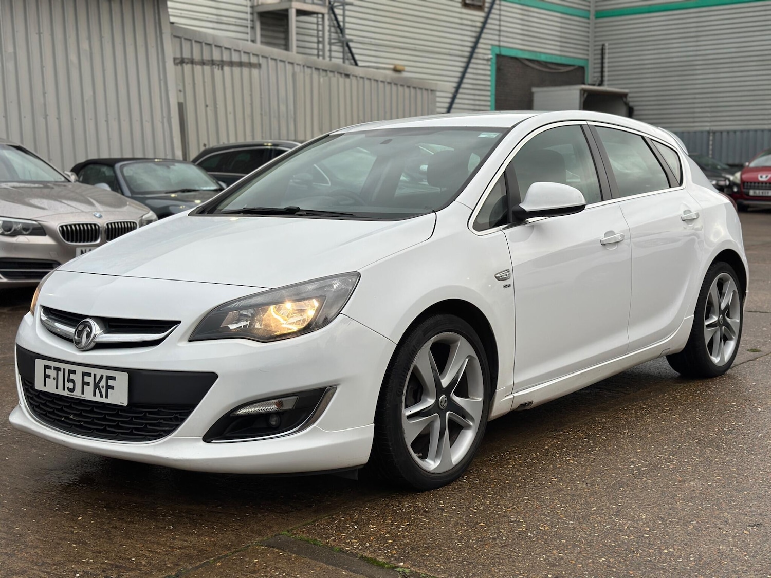 Used Vauxhall Astra for sale - 77017073: Photo 2