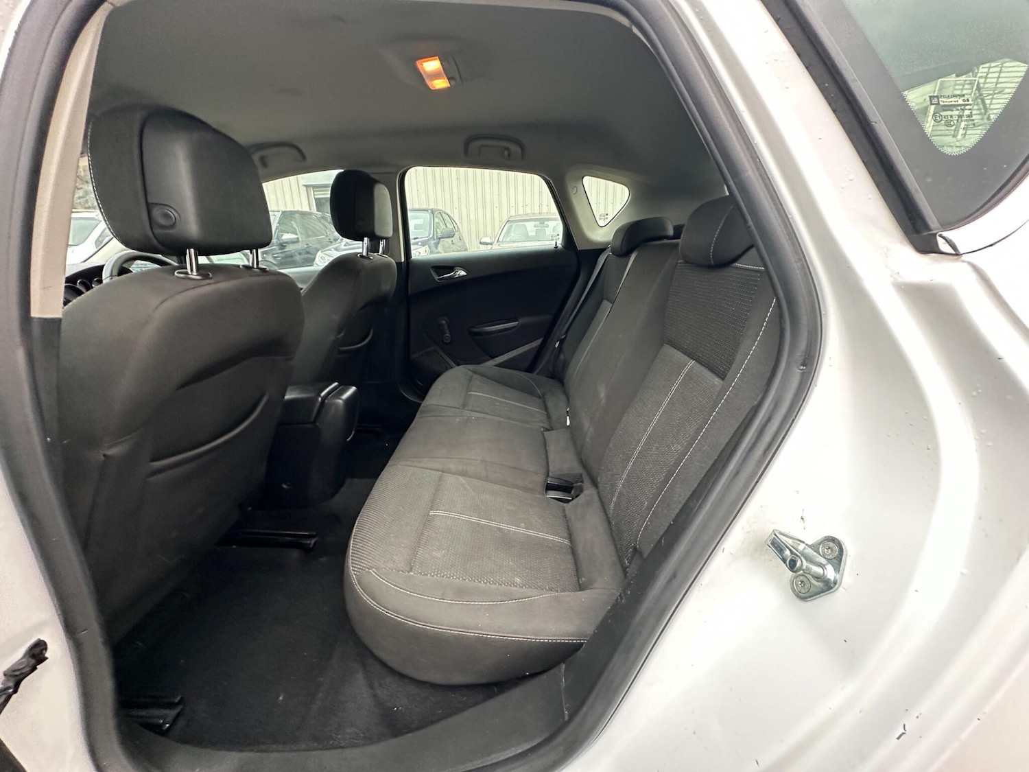 Used Vauxhall Astra for sale - 77017073: Photo 36