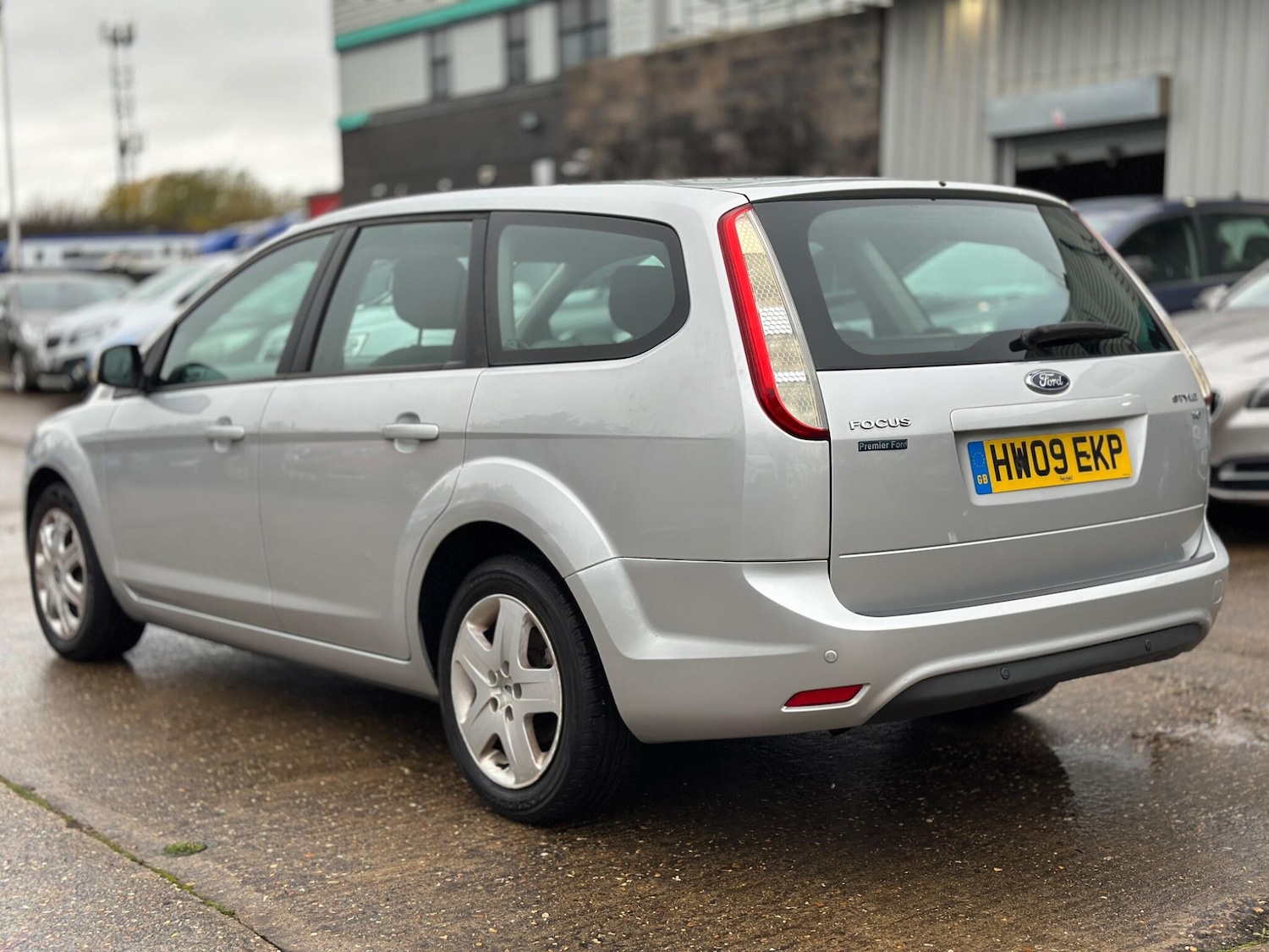 Used Ford Focus 2009 for sale - 76753061: Photo 3