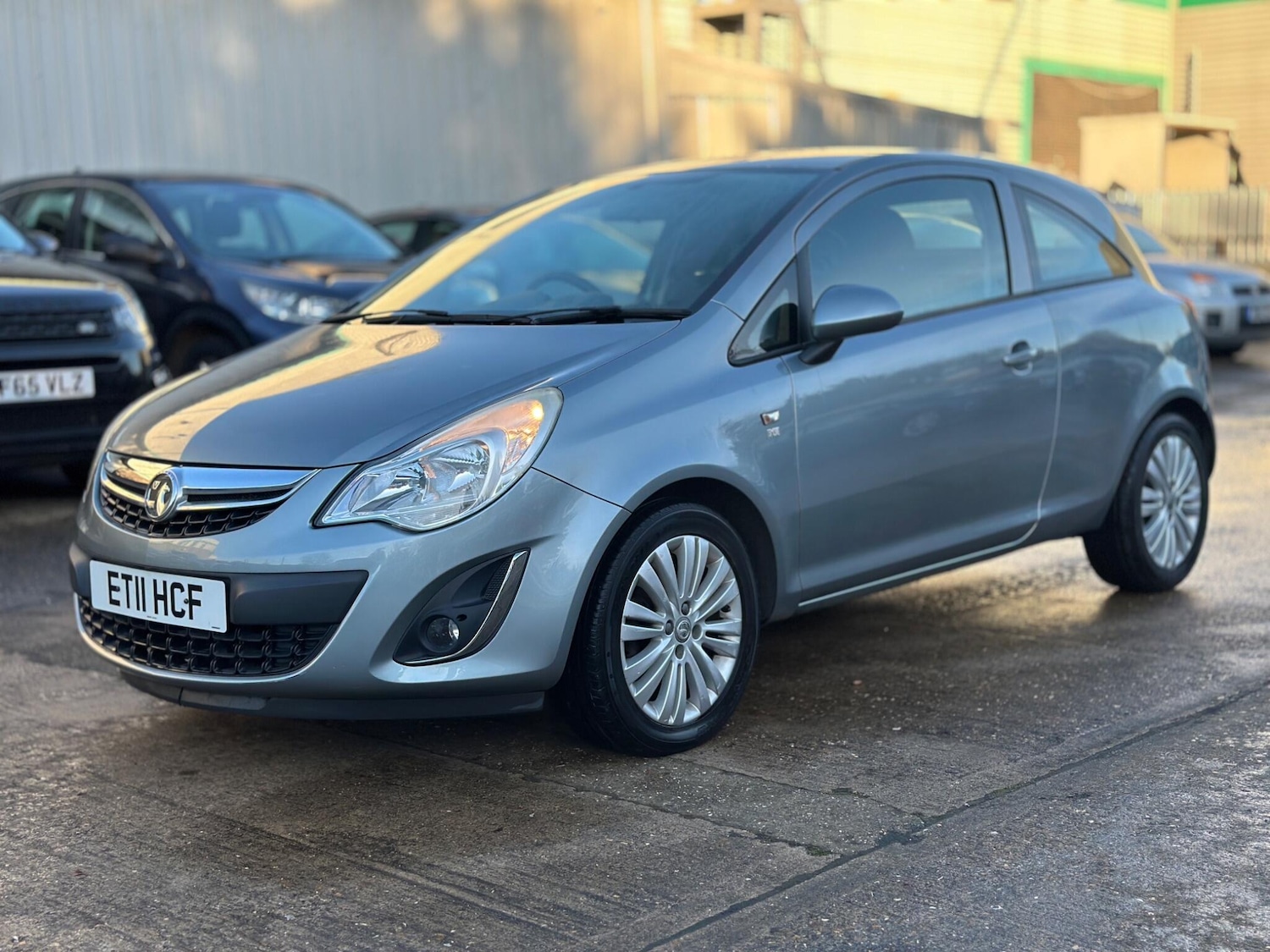 Used Vauxhall Corsa 2011 for sale - 77163353: Photo 2