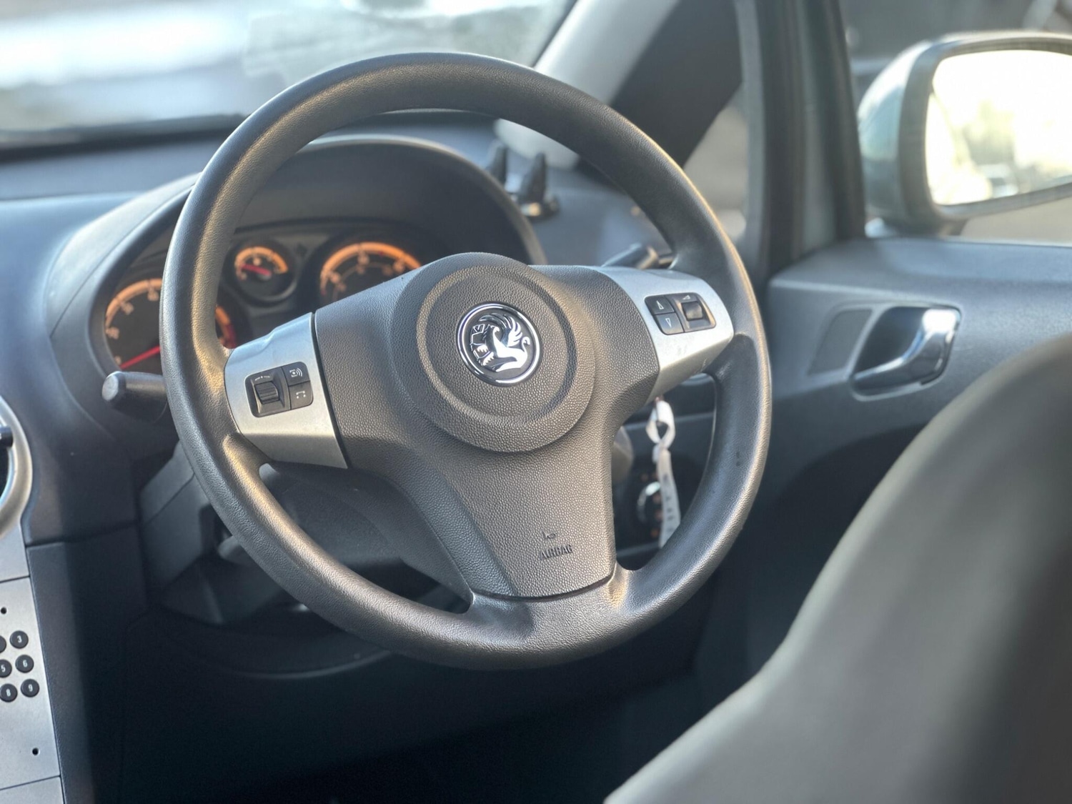 Used Vauxhall Corsa 2011 for sale - 77163353: Photo 28