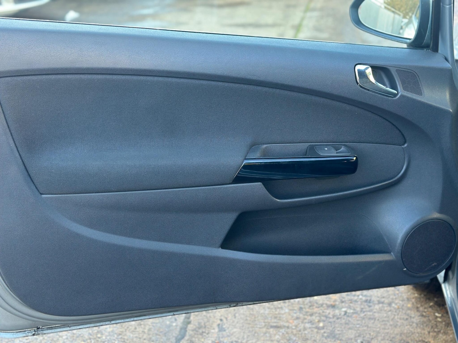 Used Vauxhall Corsa 2011 for sale - 77163353: Photo 33