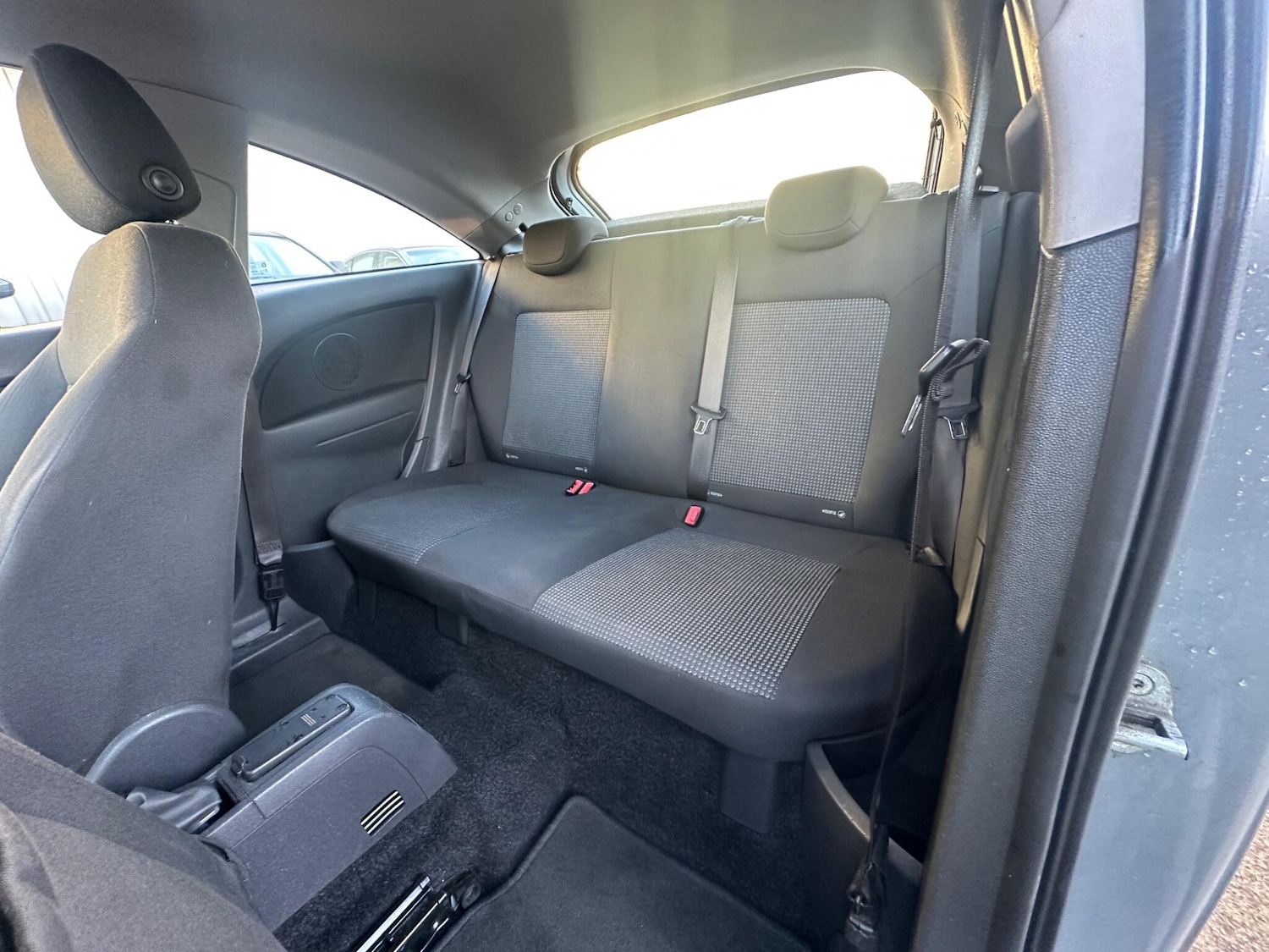 Used Vauxhall Corsa 2011 for sale - 77163353: Photo 34