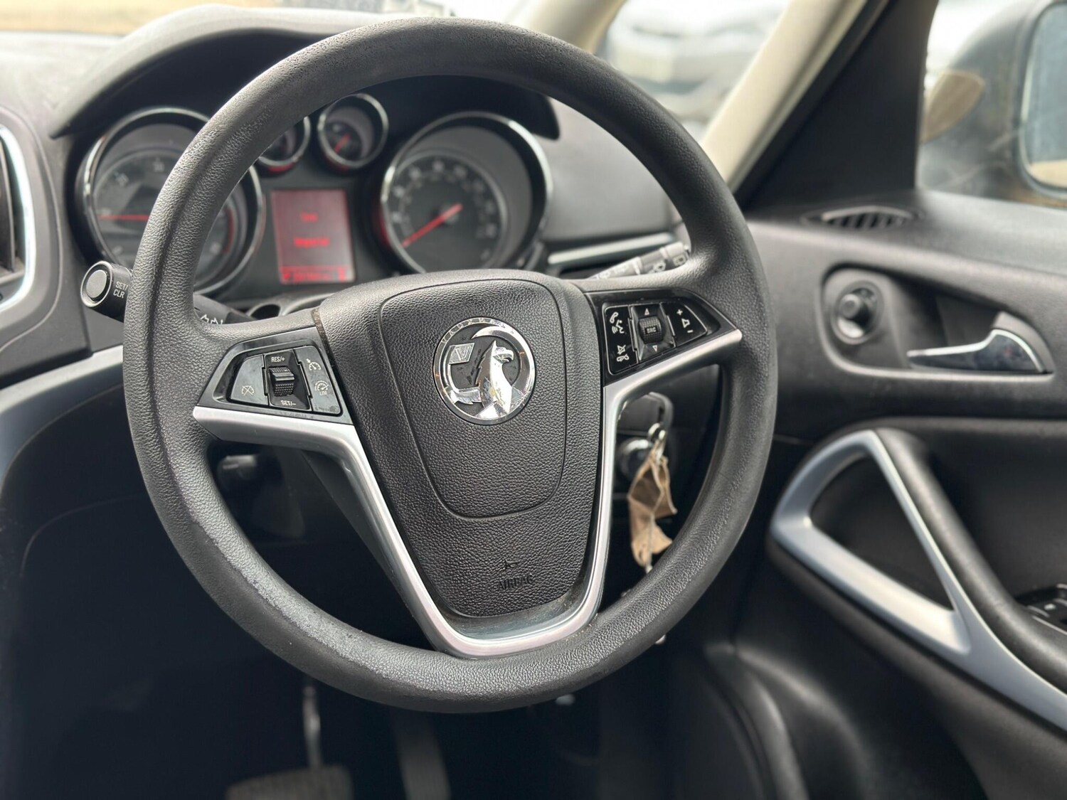 Used Vauxhall Zafira Tourer 2014 for sale - 76001289: Photo 28