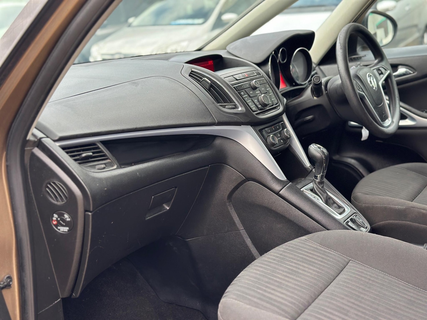 Used Vauxhall Zafira Tourer 2014 for sale - 76001289: Photo 44