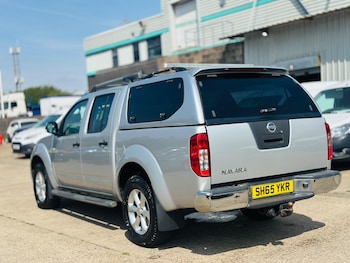 Used Nissan Navara 2015 for sale - 79553382: Photo