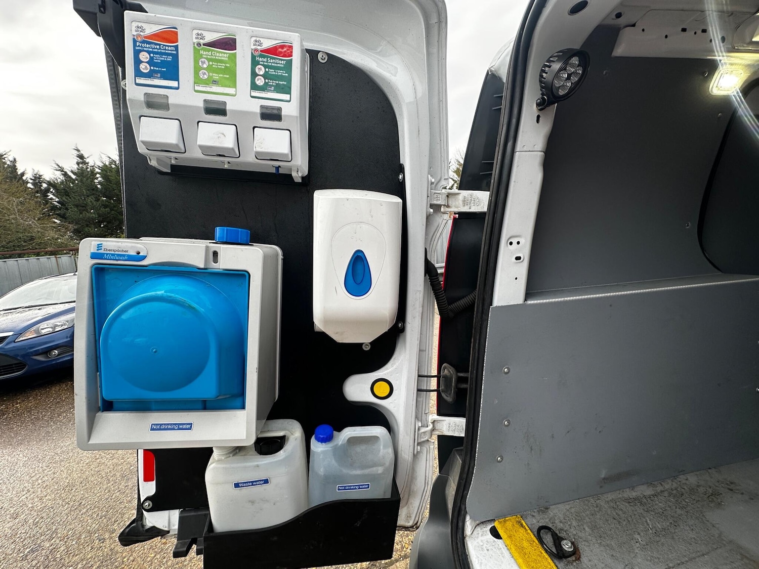 Used Ford Transit Connect 2017 for sale - 77511268: Photo 10