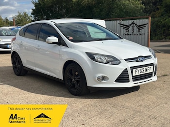 2013 (63) - 1.0T EcoBoost Zetec Euro 5 (s/s) 5dr