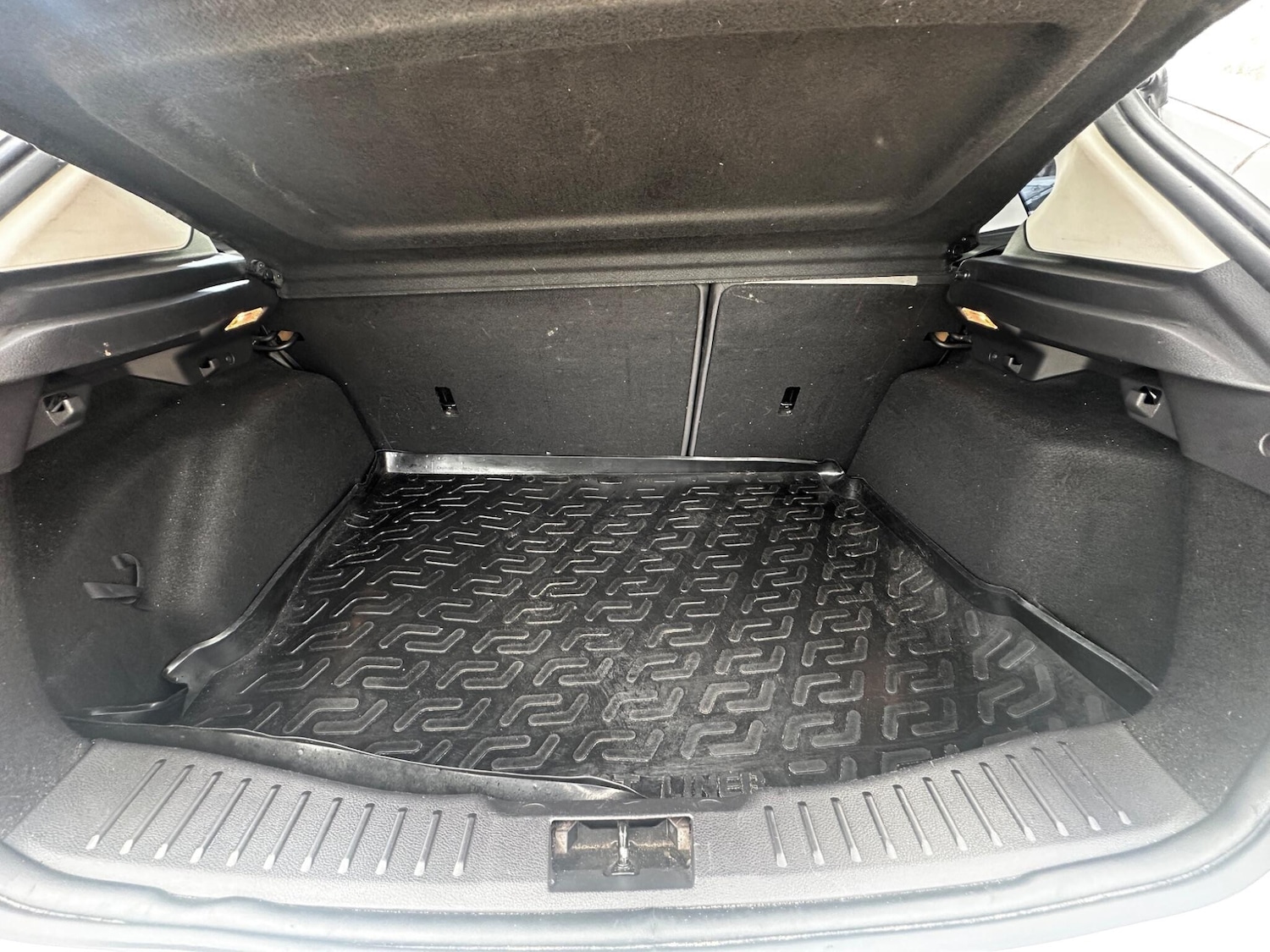 Used Ford Focus 2013 for sale - 76166566: Photo 9