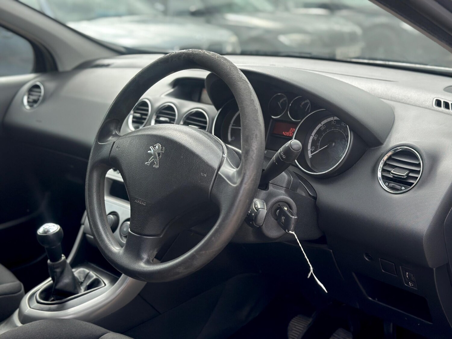 Used Peugeot 308 2018 for sale - 77015912: Photo 20