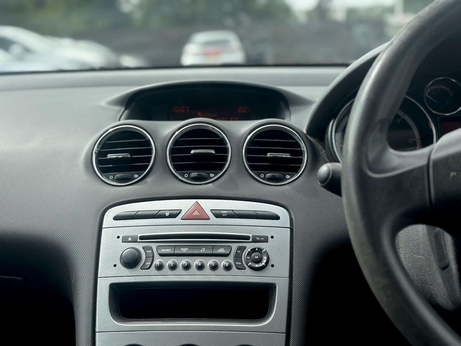 Used Peugeot 308 2018 for sale - 77015912: Photo 26