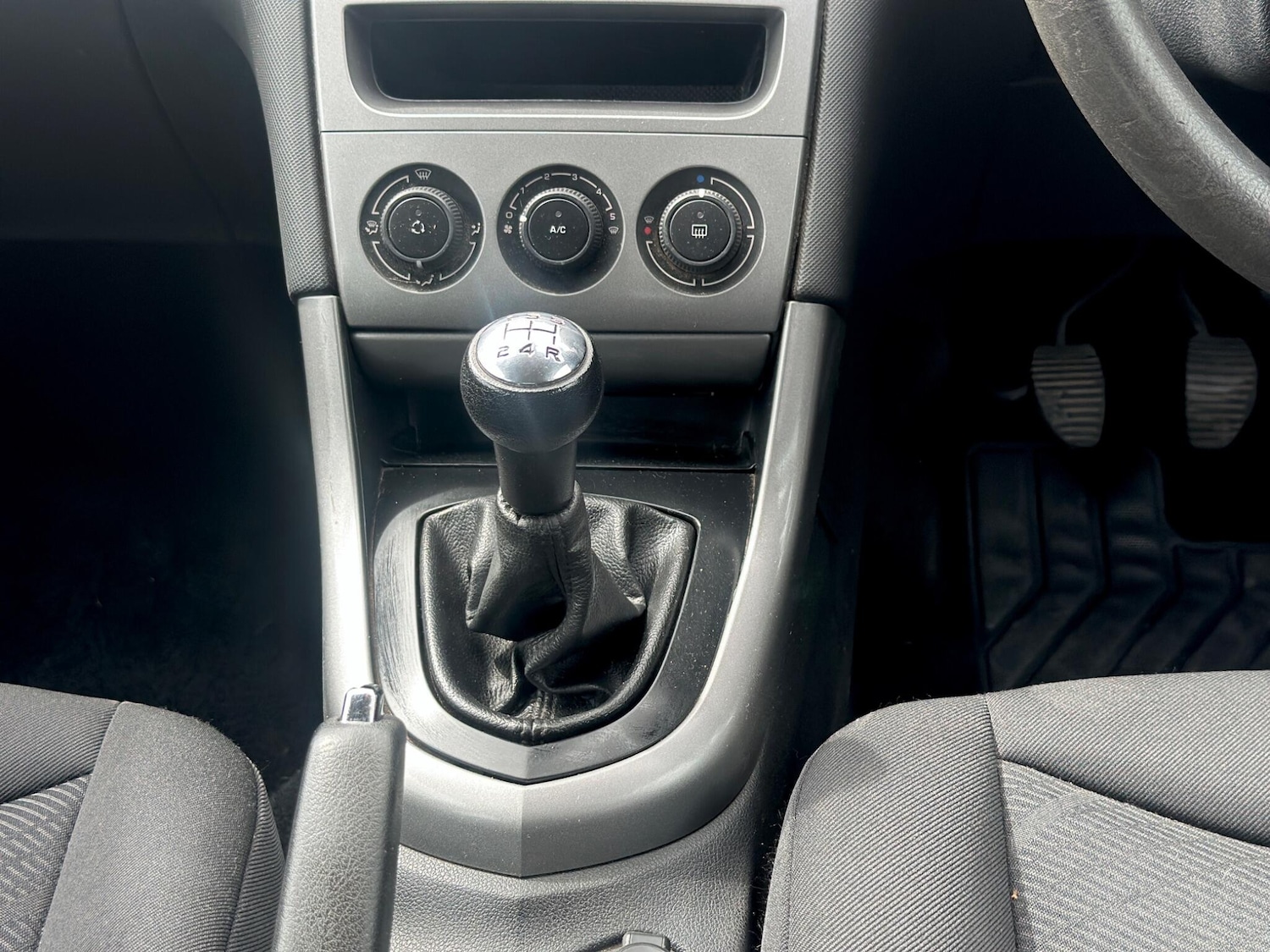 Used Peugeot 308 2018 for sale - 77015912: Photo 27