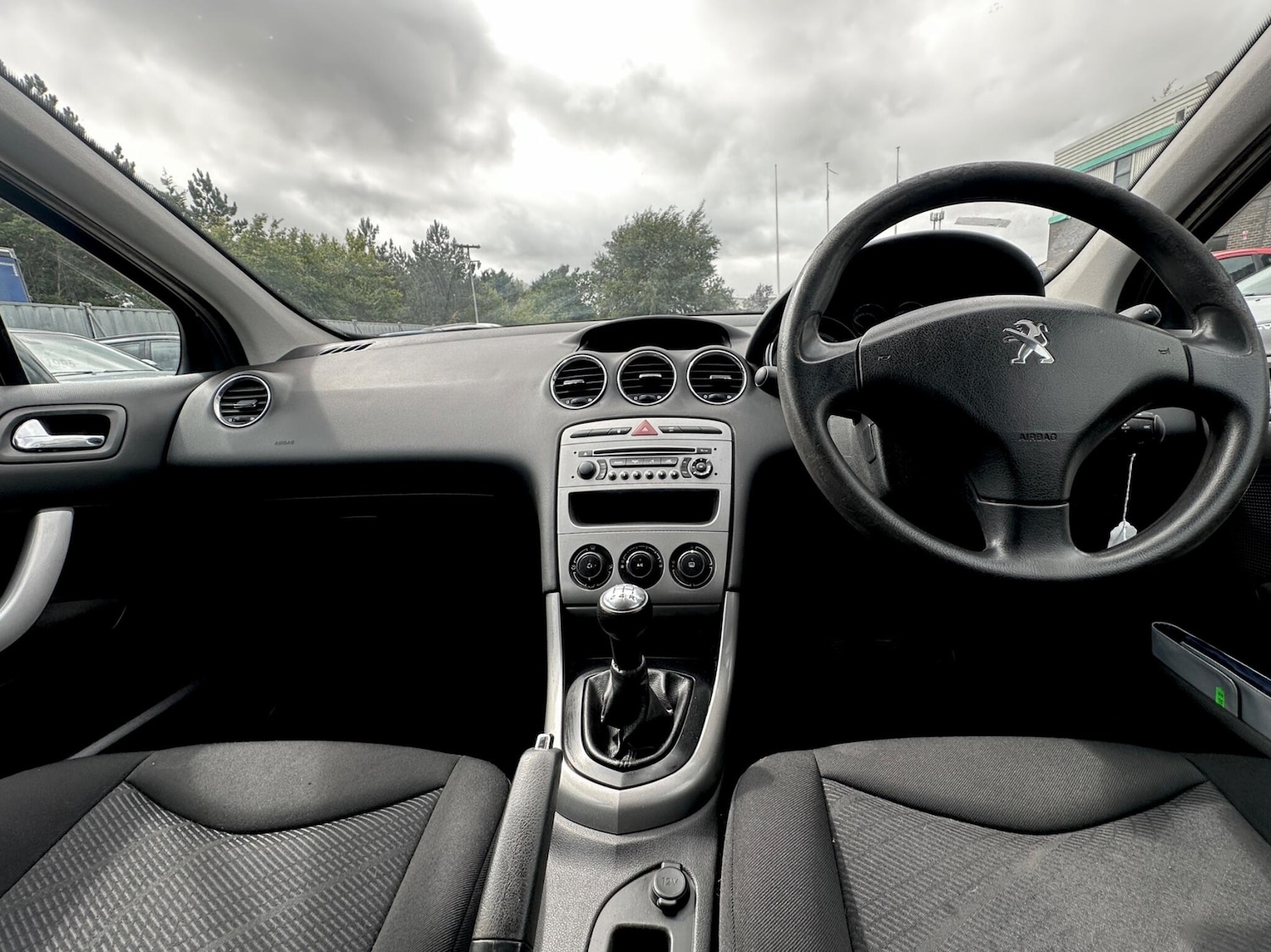 Used Peugeot 308 2018 for sale - 77015912: Photo 7