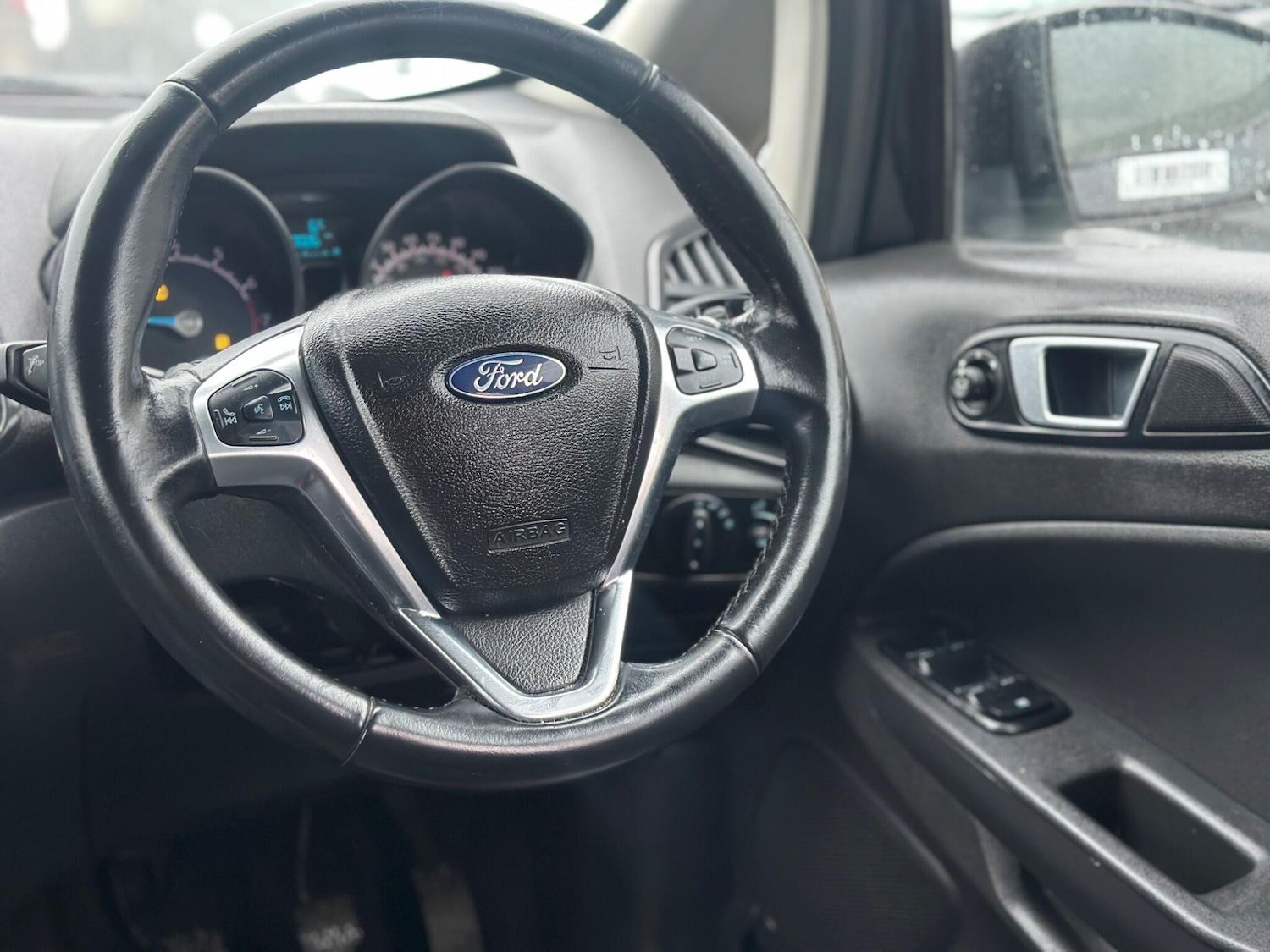 Used Ford Ecosport 2015 for sale - 77525129: Photo 29