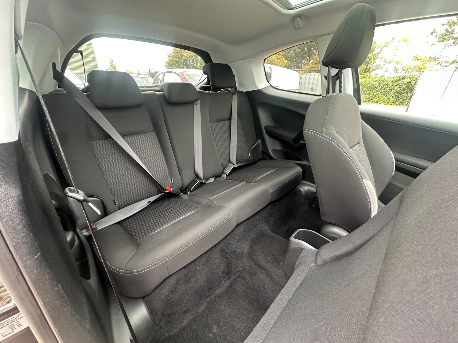 Used Peugeot 208 2014 for sale - 76623181: Photo 27