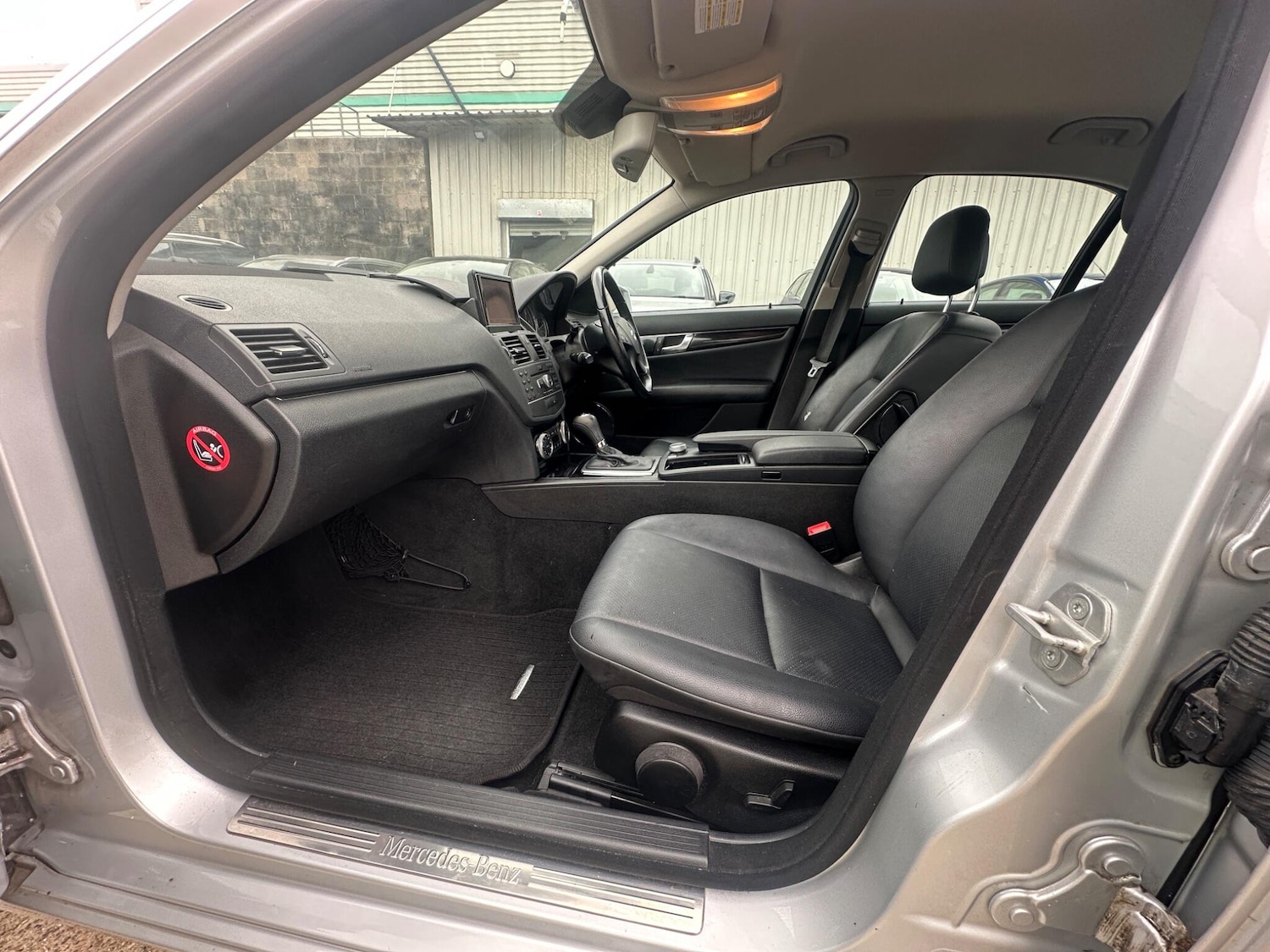 Used Mercedes-Benz C Class 2010 for sale - 76433398: Photo 12