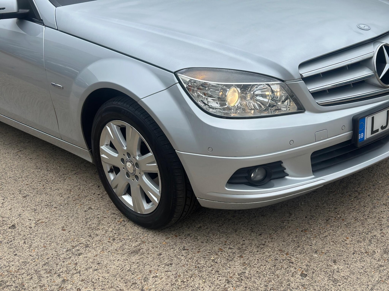 Used Mercedes-Benz C Class 2010 for sale - 76433398: Photo 15