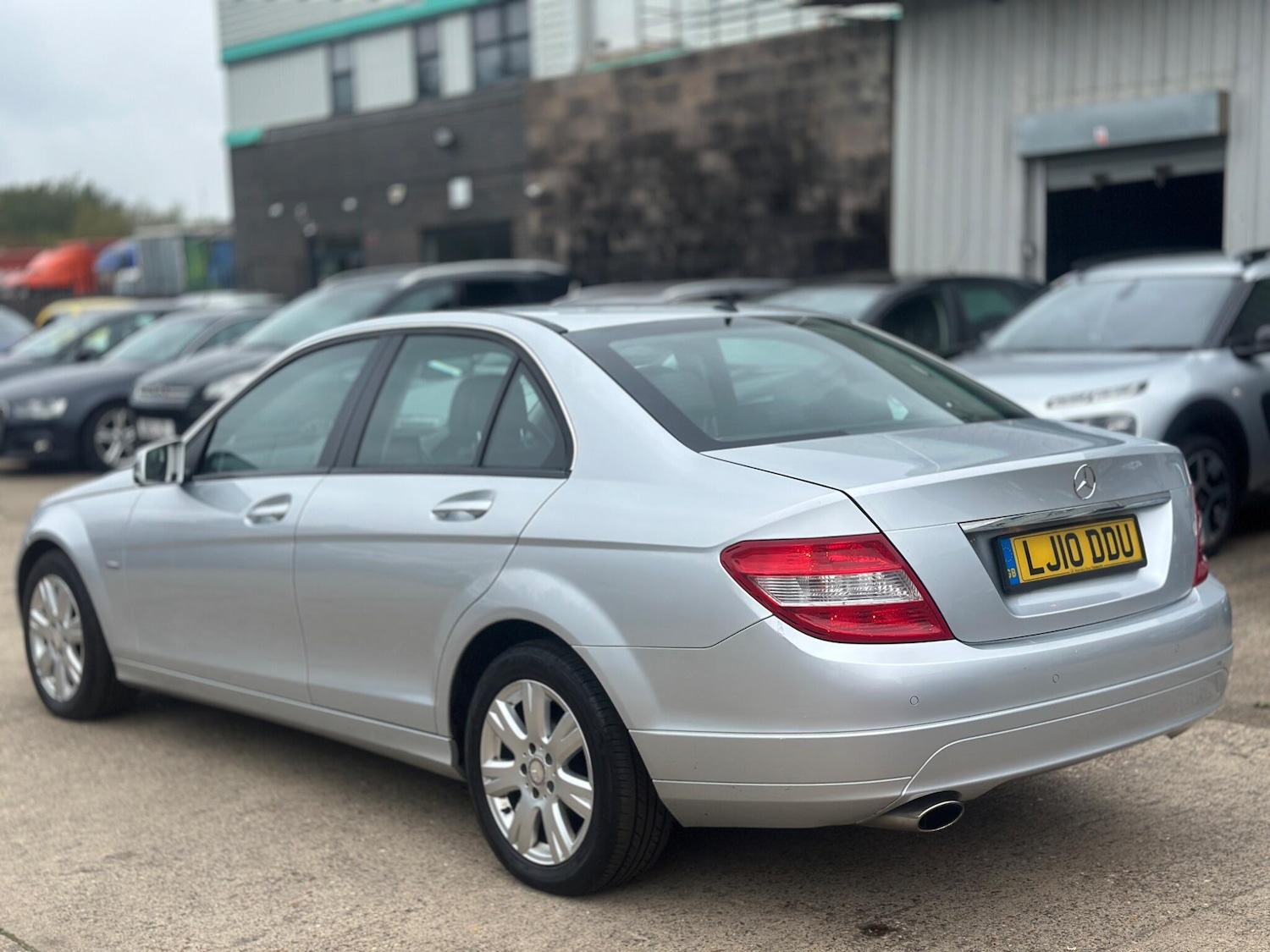 Used Mercedes-Benz C Class 2010 for sale - 76433398: Photo 3