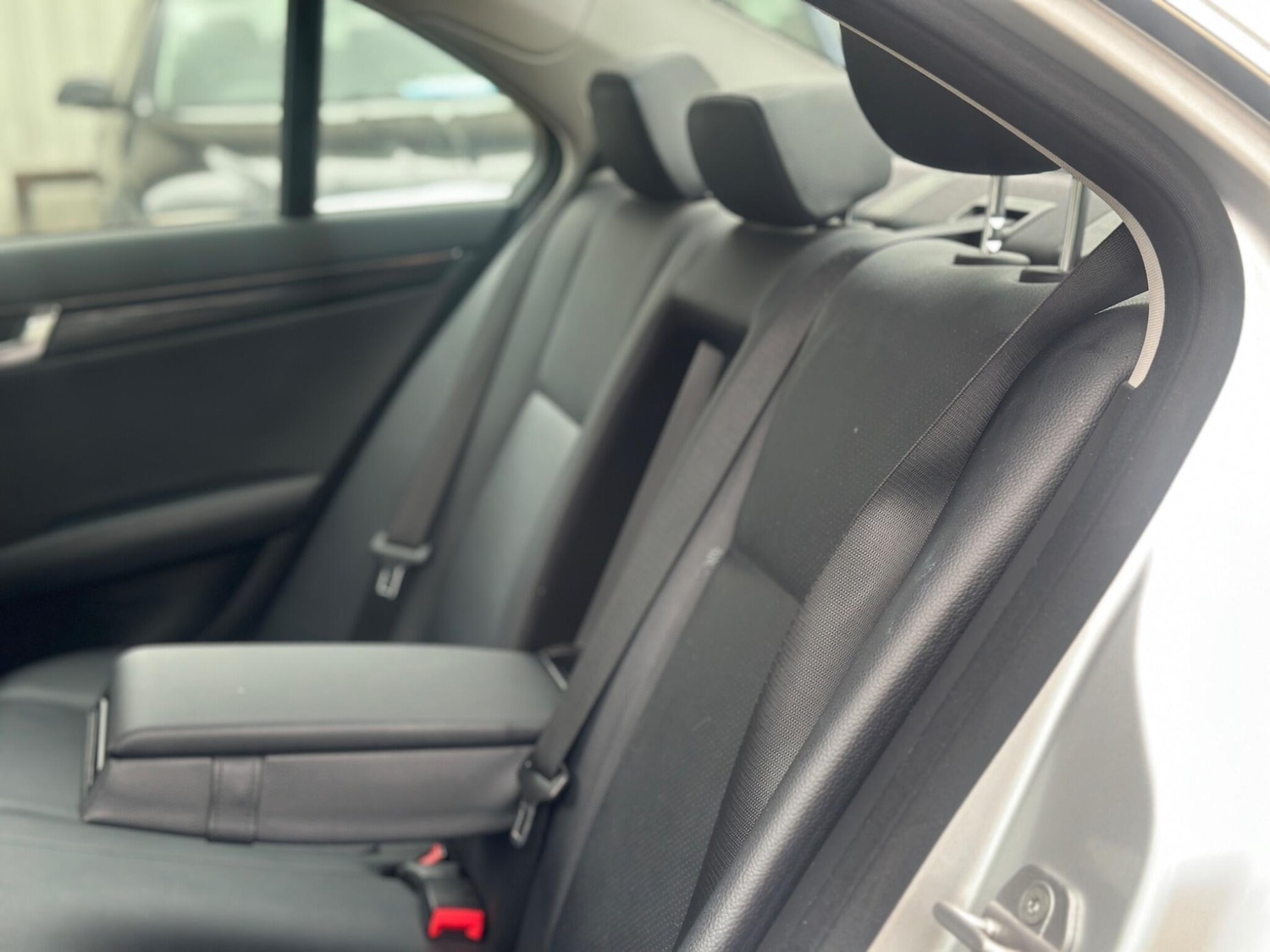 Used Mercedes-Benz C Class 2010 for sale - 76433398: Photo 35