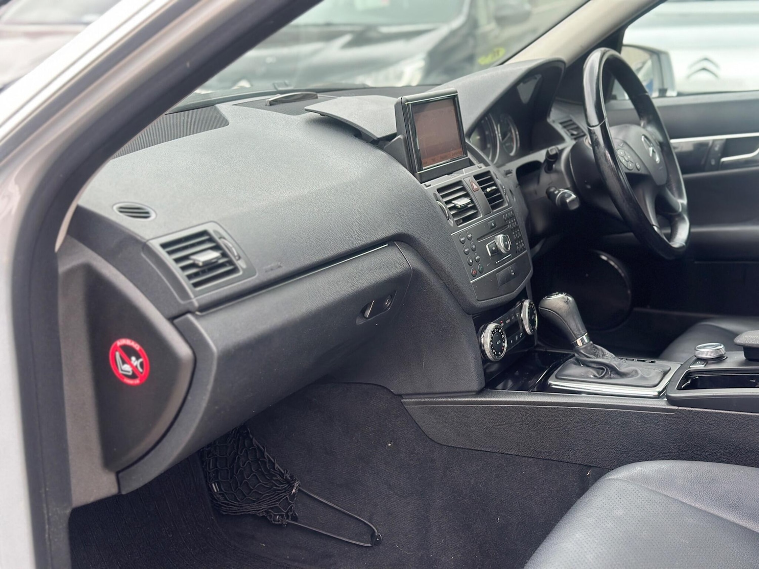 Used Mercedes-Benz C Class 2010 for sale - 76433398: Photo 36