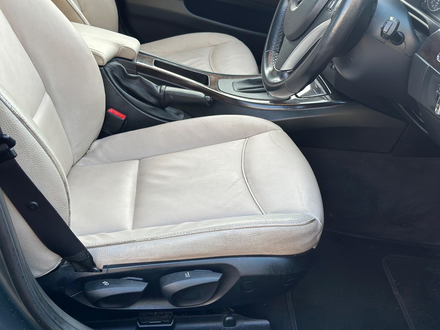 Used BMW 3 Series 2011 for sale - 77202415: Photo 25