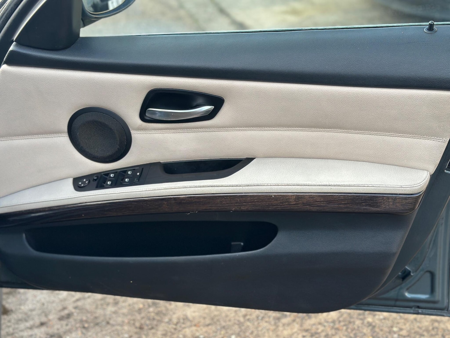 Used BMW 3 Series 2011 for sale - 77202415: Photo 27