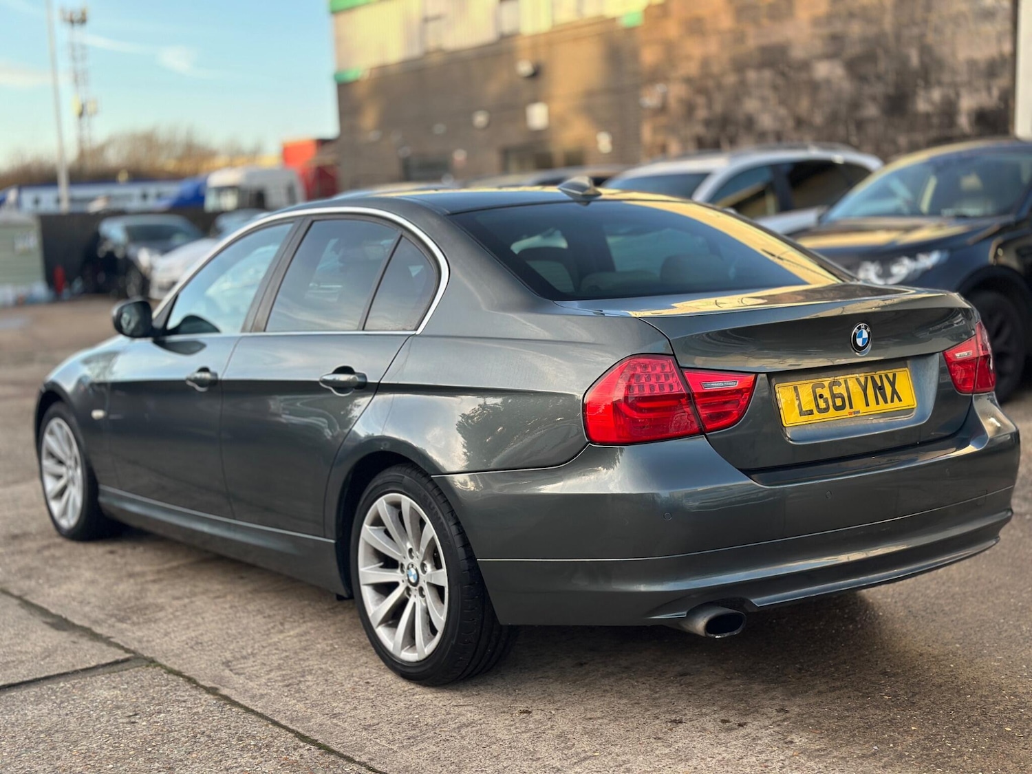 Used BMW 3 Series 2011 for sale - 77202415: Photo 3