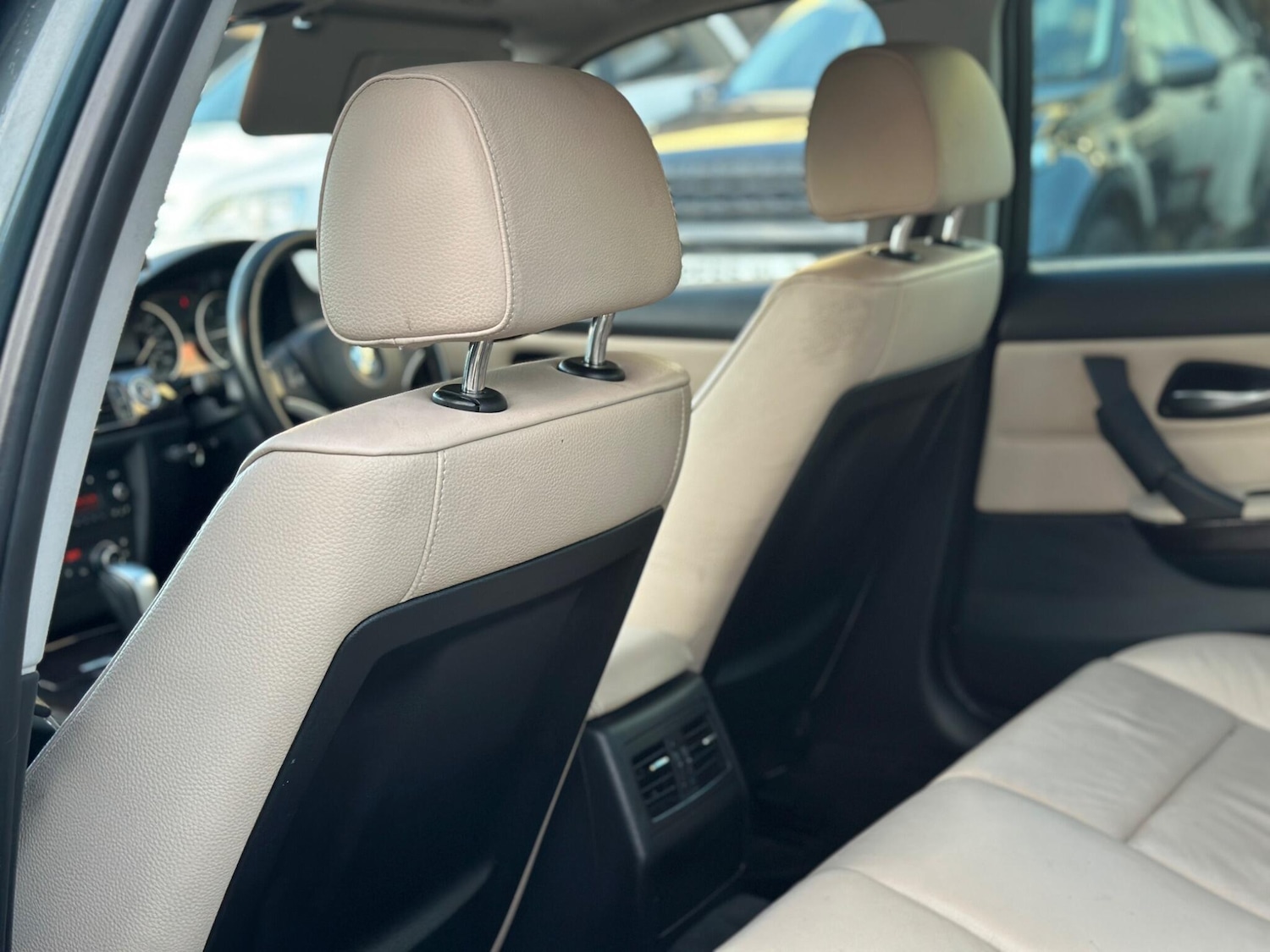 Used BMW 3 Series 2011 for sale - 77202415: Photo 37