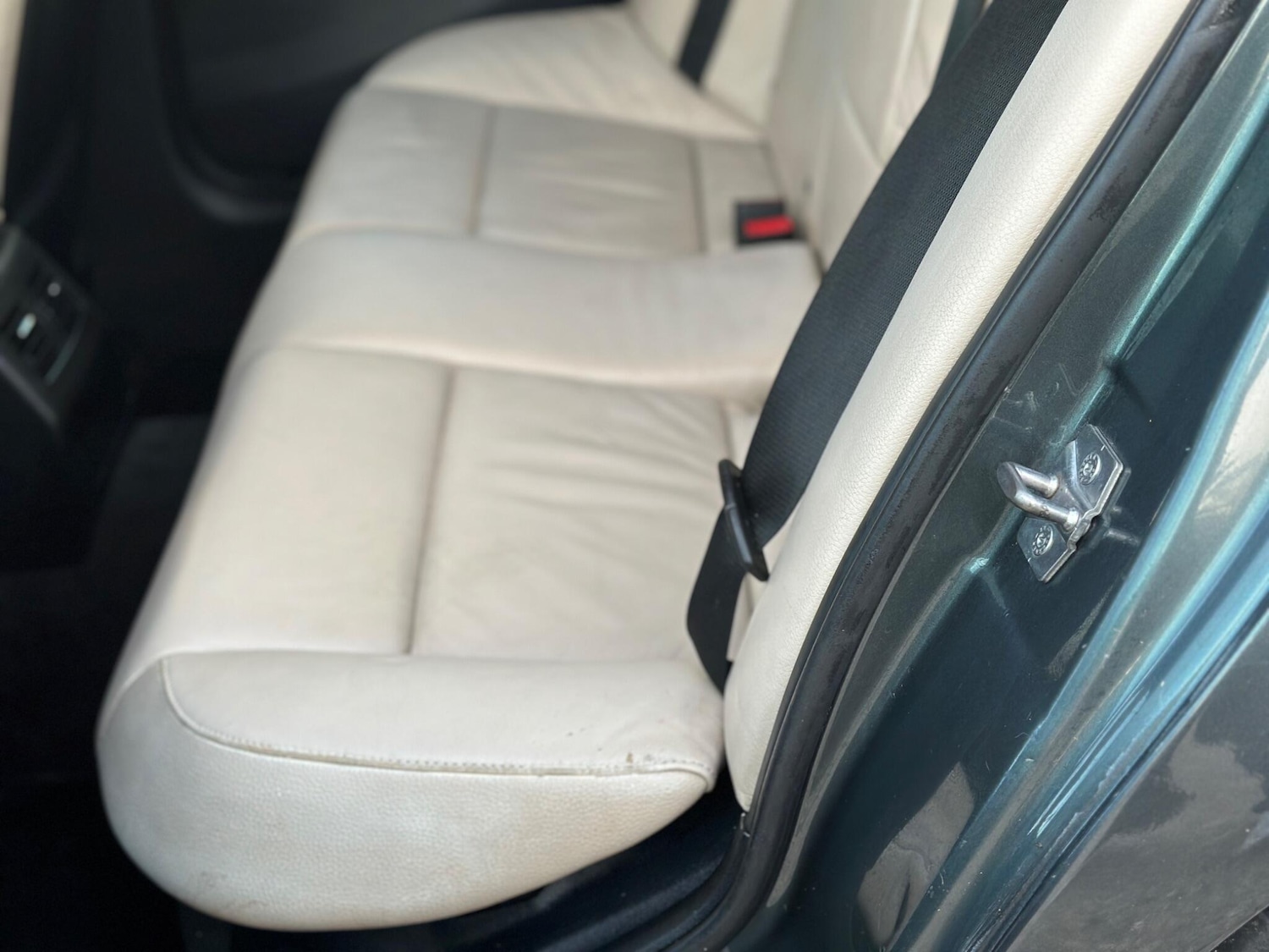 Used BMW 3 Series 2011 for sale - 77202415: Photo 38