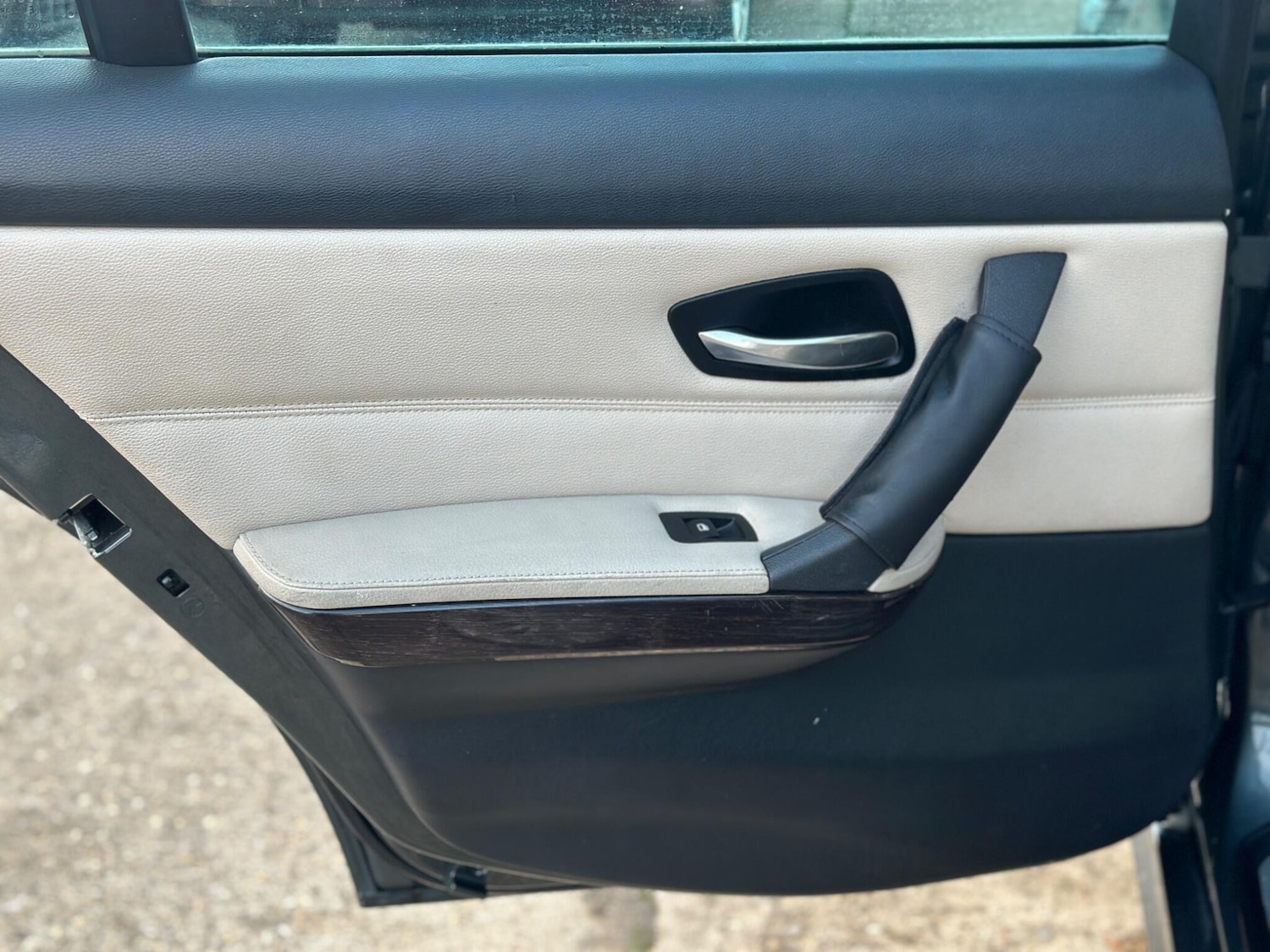 Used BMW 3 Series 2011 for sale - 77202415: Photo 40