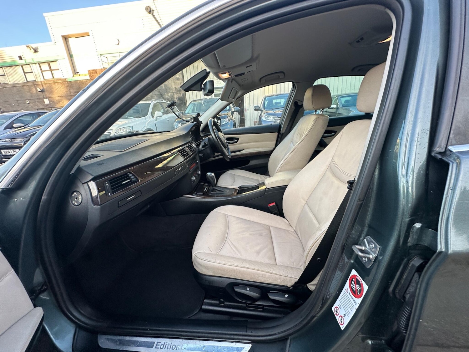 Used BMW 3 Series 2011 for sale - 77202415: Photo 43